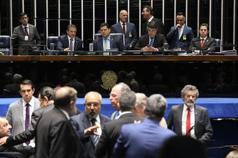Alterações na PEC Paralela geram beneses de R$ 43 bi aos servidores