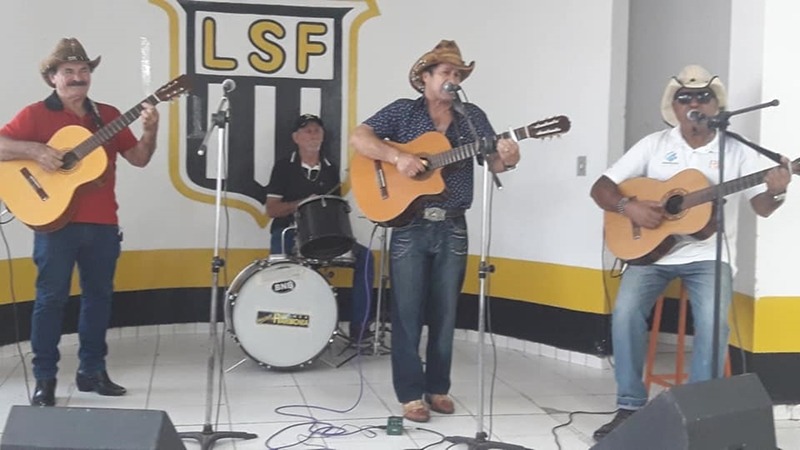 Domingo é Nosso no Clube da viola