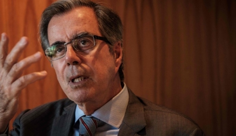 ‘Brasil é avião com freio de mão puxado’, diz economista da FGV