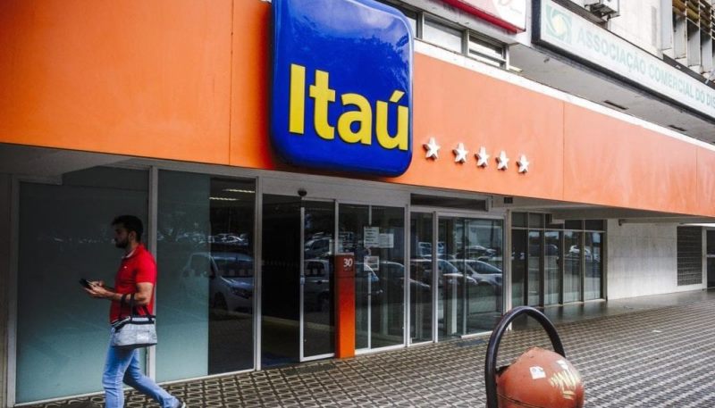 Após lucro aumentar 45%, Itaú anuncia programa de demissão voluntária