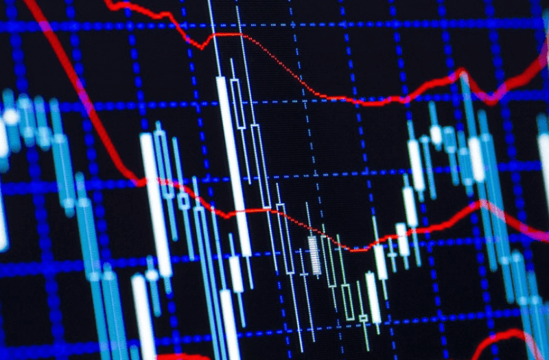 Sinais de retomada da economia limitam queda do Ibovespa por cautela externa