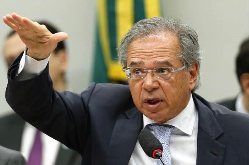 Controle de gastos está por trás de tudo que governo está fazendo, diz Guedes