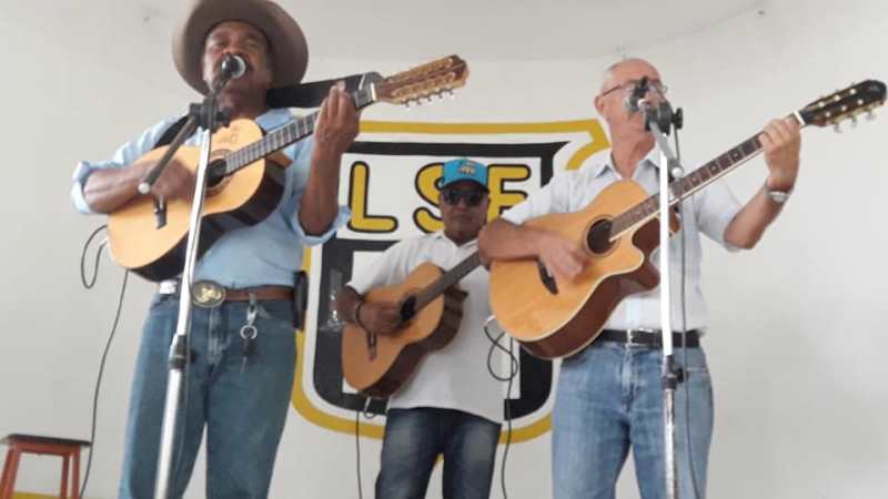 Domingo é Nosso no Clube da Viola