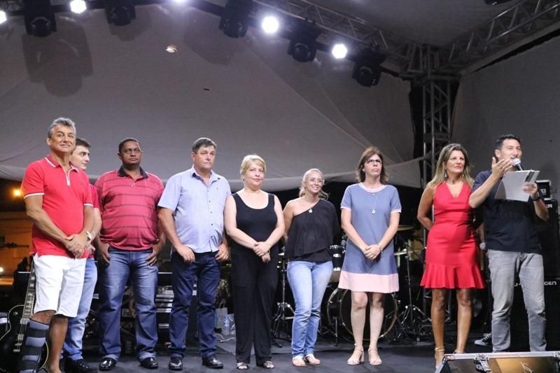 Natal Luz traz alegria, ilumina o natal e movimenta a cidade!