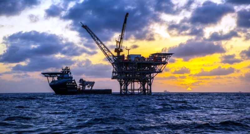 Produção de petróleo ultrapassa marca de 3 milhões de barris por dia