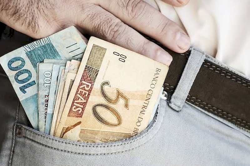 Novo valor do salário mínimo começa a vigorar hoje