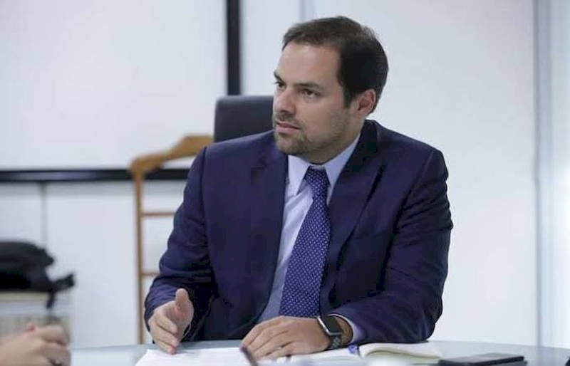 Reforma administrativa será enviada em fases, diz secretário