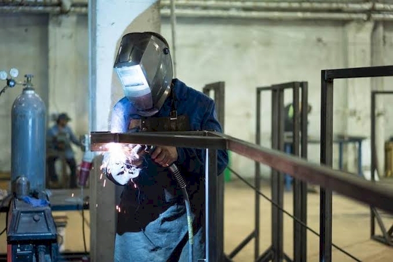 Crise fez País perder 17 unidades industriais por dia entre 2015 e 2018, diz CNC
