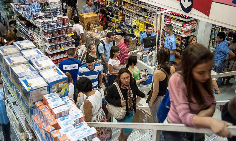 Consumo das Famílias ficou em 89,4 pontos em fevereiro