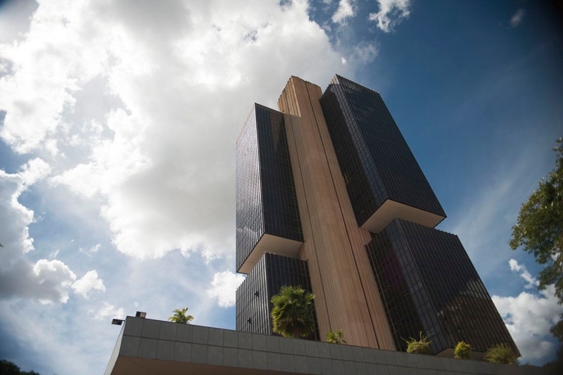 BC anuncia hoje (19) marca para pagamento instantâneo no Brasil