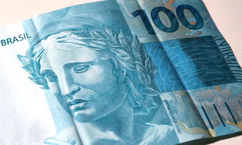 Mercado financeiro reduz estimativa de crescimento da economia