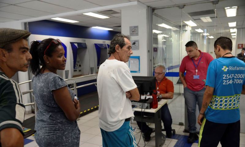 Clientes dos cinco maiores bancos podem pedir prorrogação de dívidas