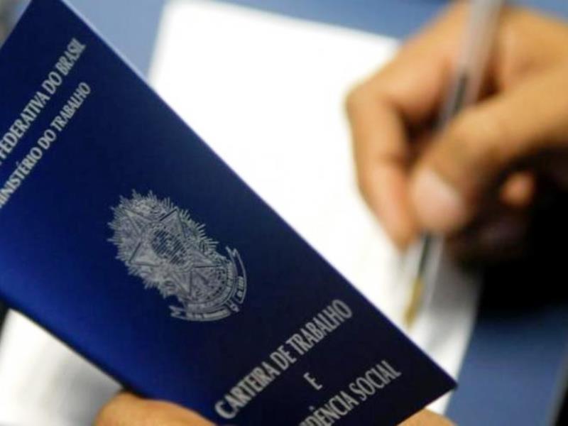 Governo avalia como regular taxação de seguro-desemprego