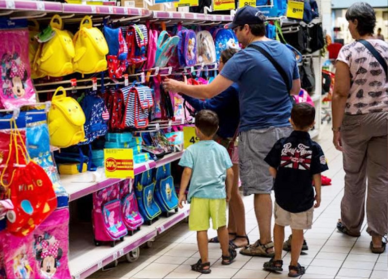 Consumo das famílias é grande motor da economia, diz IBGE