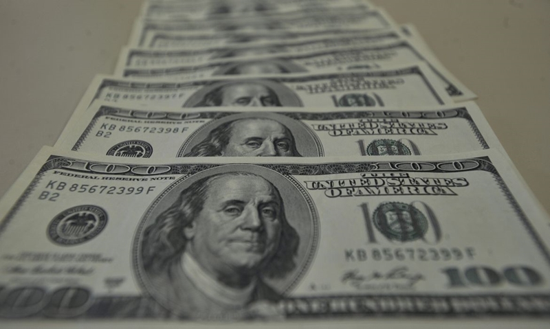 Dólar comercial volta a ser vendido acima de R$ 5,10