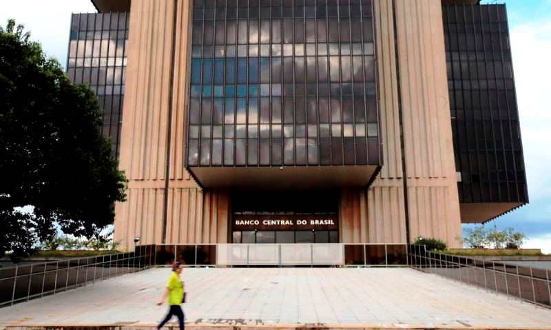 Mercado financeiro projeta queda de 3,34% na economia este ano