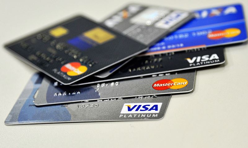 Endividamento das famílias chega a 66,6% em abril, diz CNC