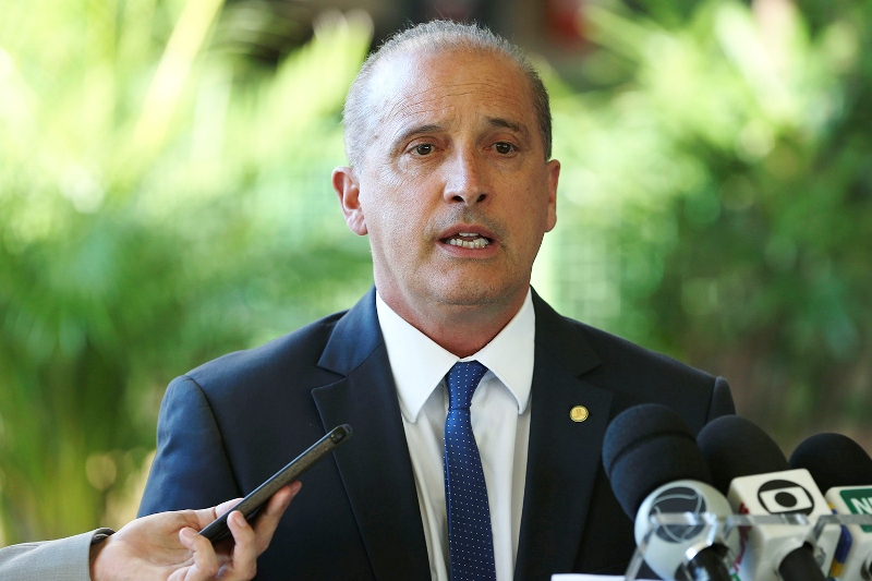 Onyx diz que Bolsa Família atenderá mais de 14 milhões de famílias