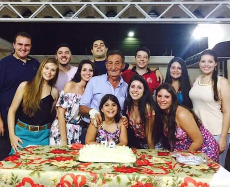 Comemorando a Feliz Existência