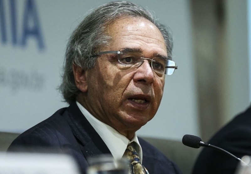 Guedes defende redução de reservas internacionais para diminuir dívida bruta
