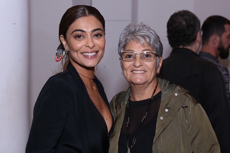 Mãe de Juliana Paes está com sintomas do novo coronavírus