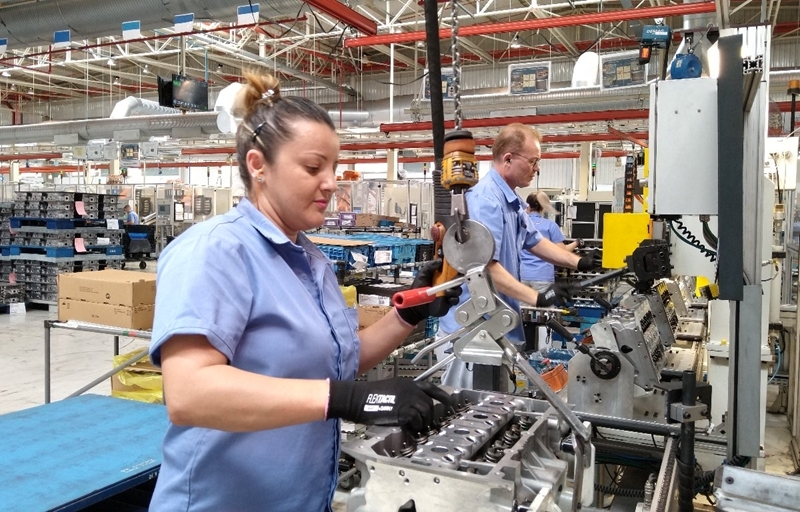 VW propõe redução de 30% na jornada e nos salários no Brasil