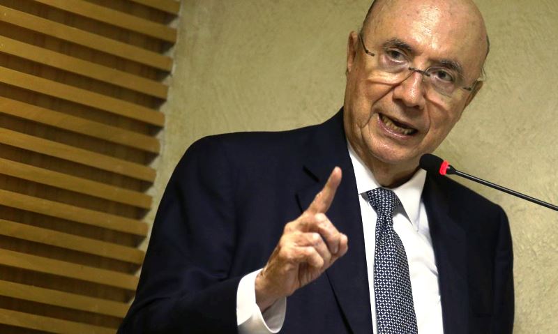 “Crise é causada pela pandemia, não pelo isolamento”