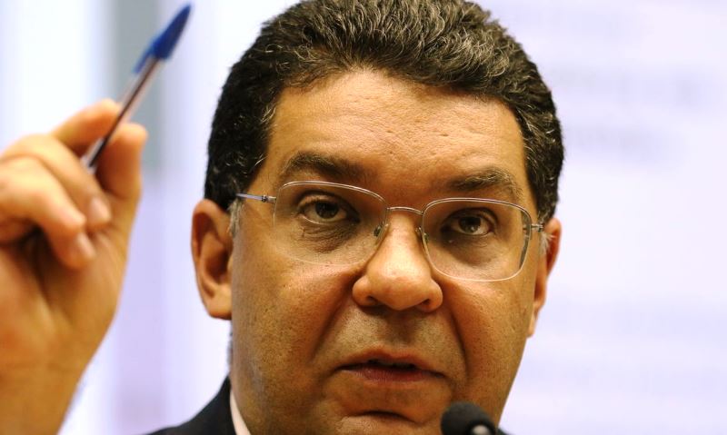 Rombo nas contas públicas pode chegar a R$ 1 trilhão