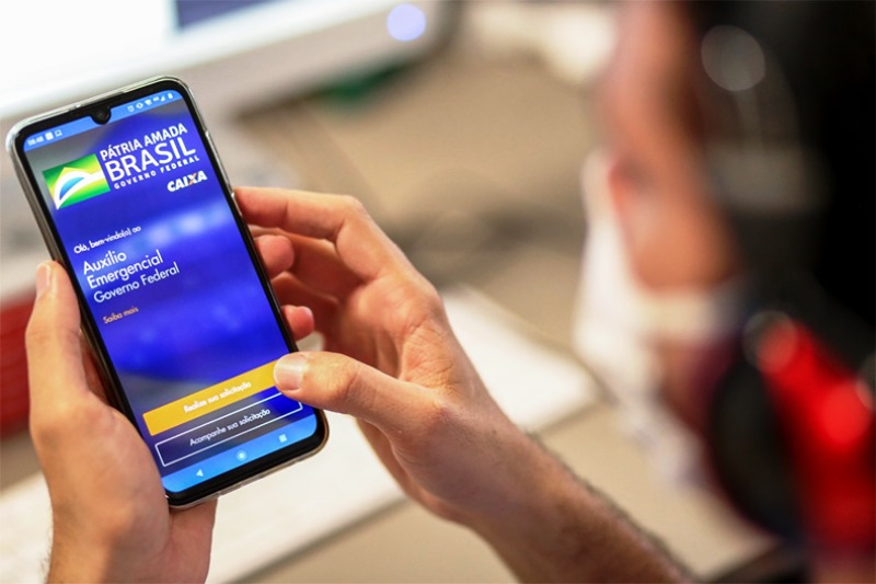 Presidente da Caixa diz que foram pagos mais de 1 milhão de pessoas por app