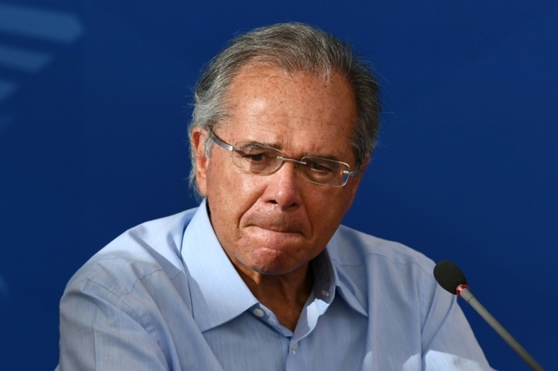 Guedes: vidas de brasileiros em risco, a economia também impactada