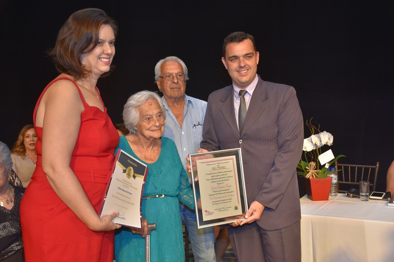Nossa Homenagem ao Dia das Mães