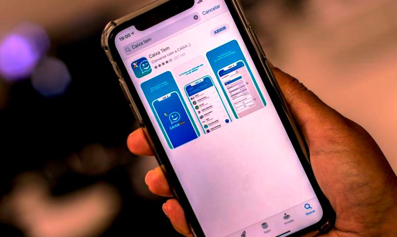 Beneficiários do auxílio emergencial podem pagar compras via celular