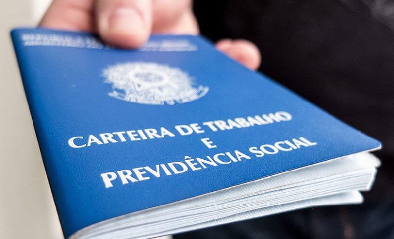 Pedidos de seguro-desemprego sobem mais de 20%