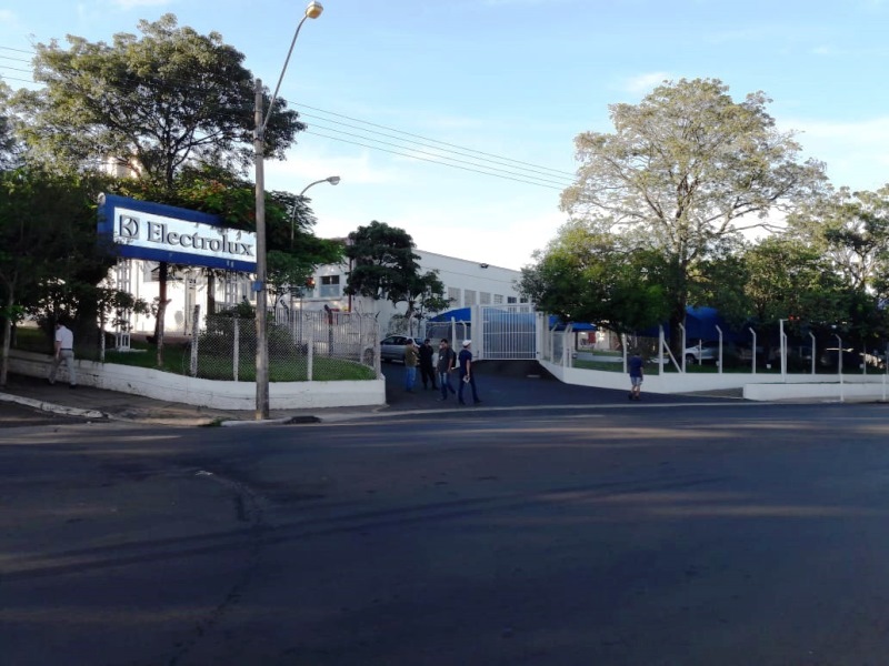 Electrolux colocará trabalhadores em férias coletivas