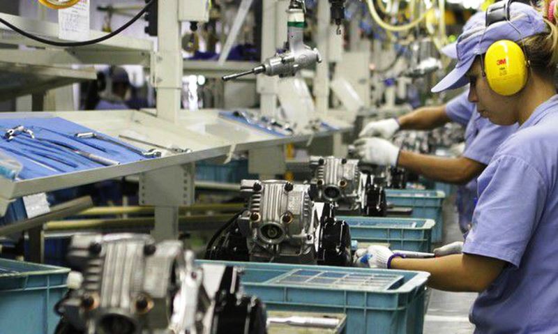 Mercado prevê queda menor da economia