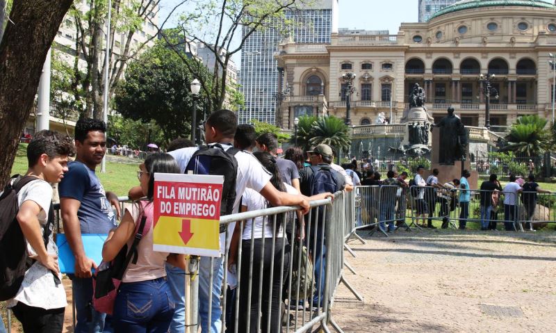 Prorrogação de redução de salários e jornada não é eficaz, dizem especialistas