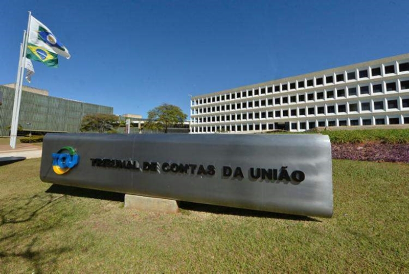 Ajuda a governos regionais é despesa da União e não transferência