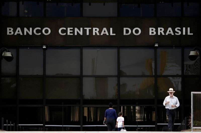 Crédito aumenta, mas há arrefecimento nos últimos dados, diz diretora do BC