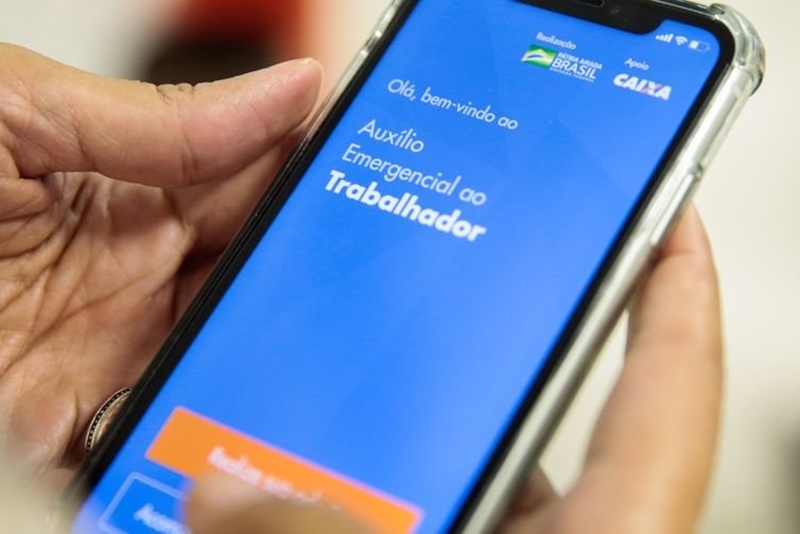 Governo desiste de fracionar 4ª e 5ª parcelas do auxílio e define calendário