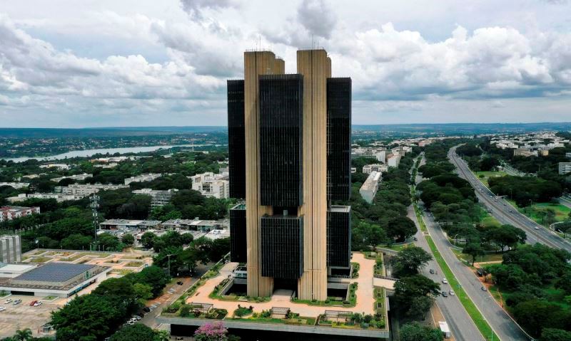 Tesouro deve pedir recursos do BC ainda este mês