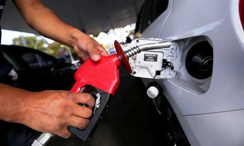 Petrobras eleva gasolina em 6% e diesel em 5%