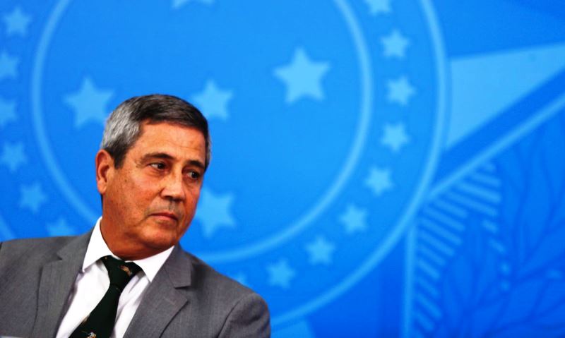 Ministro Braga Netto tem resultado positivo para Covid-19