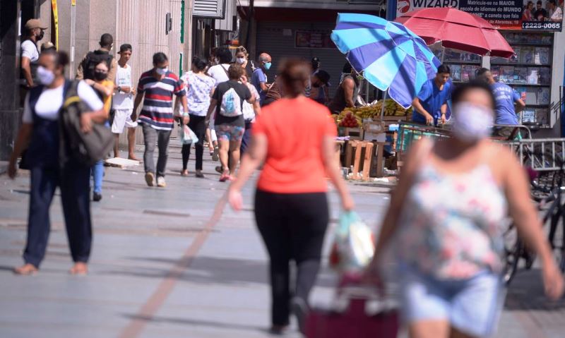 3,4 milhões estavam afastados do trabalho no início de setembro