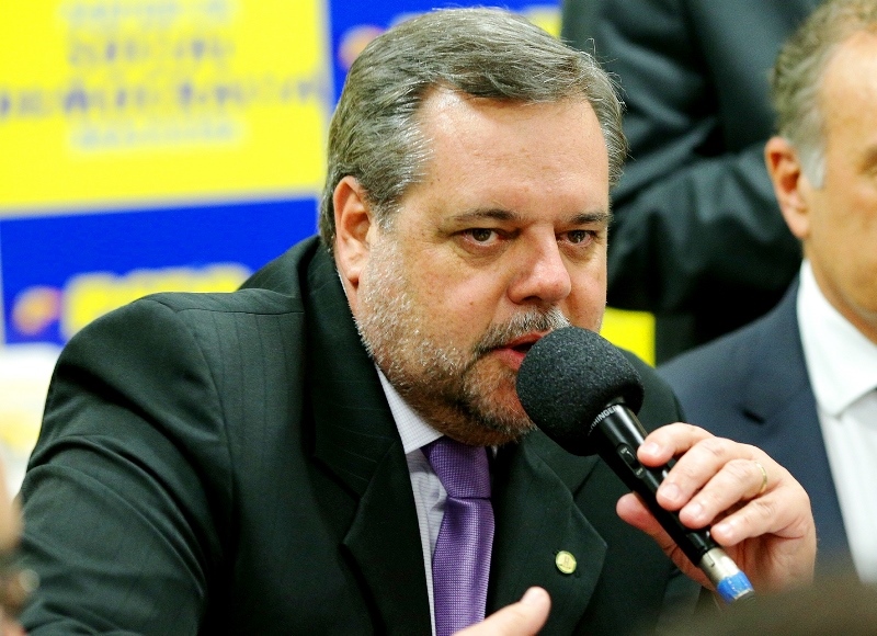 “Esperamos uma disputa sem língua de aluguel”, afirma Lobbe