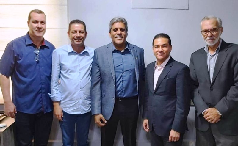 Republicanos oficializa Coronel Adalberto candidato a prefeito