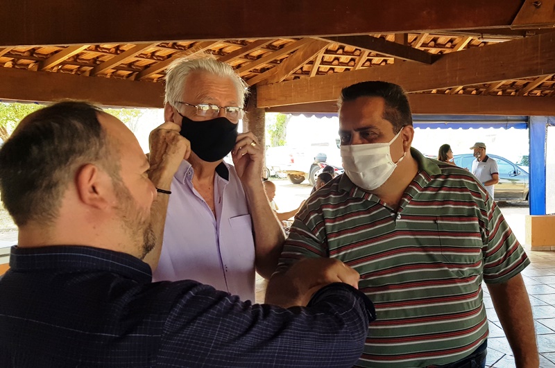 Deonir Tofollo participa de evento