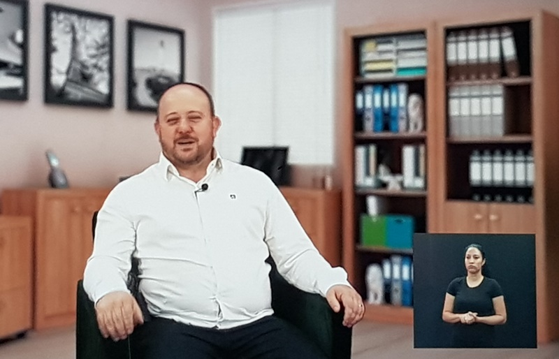 Deonir Tofollo grava programas de TV