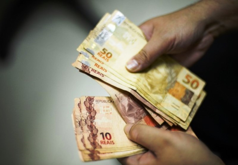 Apesar da crise causada pela pandemia, inadimplência registra queda no País