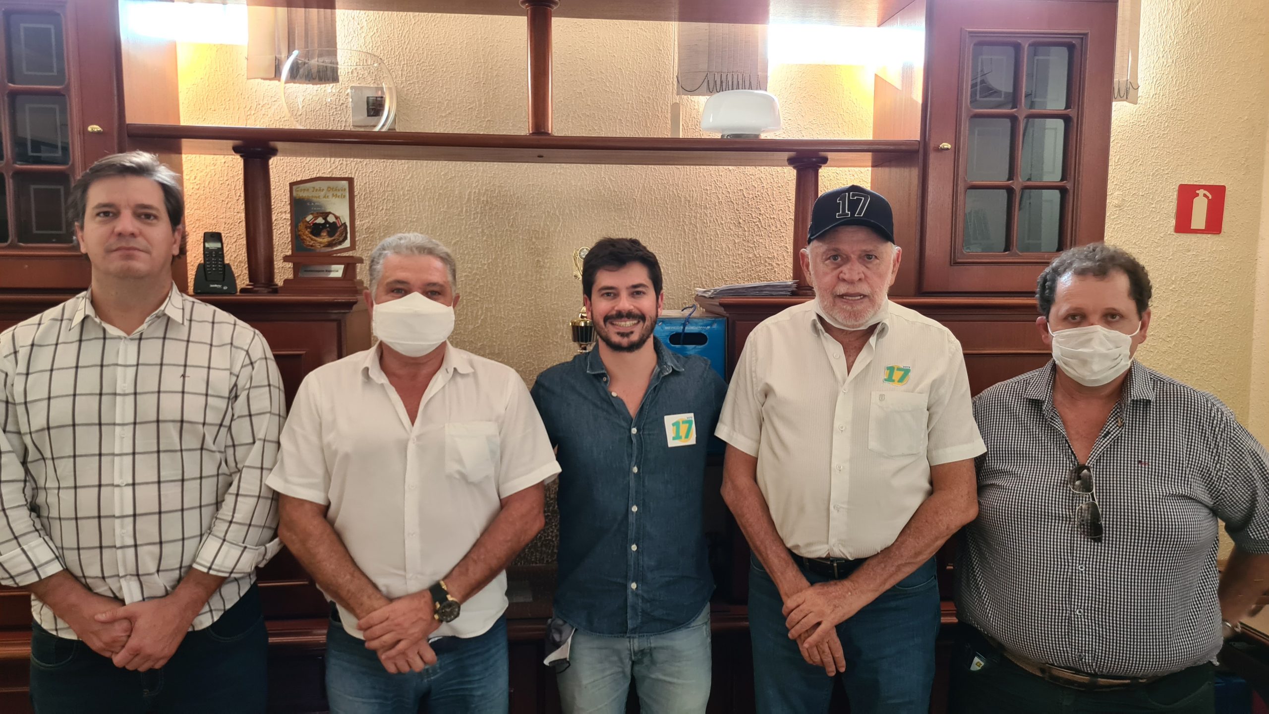 Deputado Federal Júnior Bozella visita Jornal Primeira Página