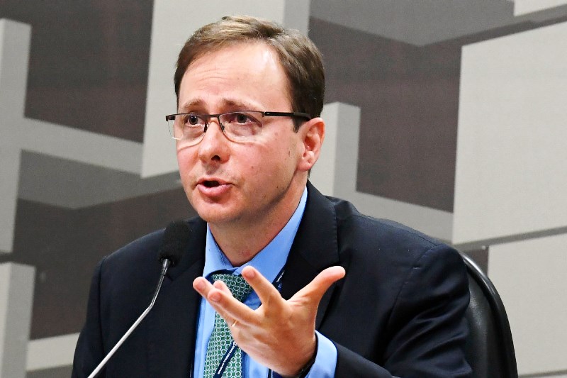 BC indica queda de compromisso de não subir juros